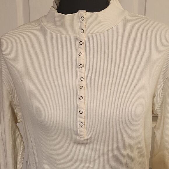 BUNDLE OF THREE Susquehanna Trail Outfitters half-length button front thermal - Picture 2 of 11